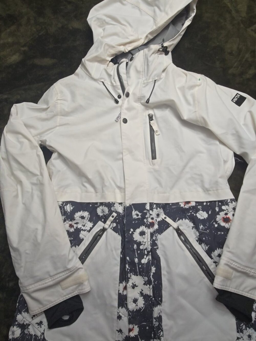 Nikita Sycamore Insulated Snowboard Jacket Women's XL White Floral 15K